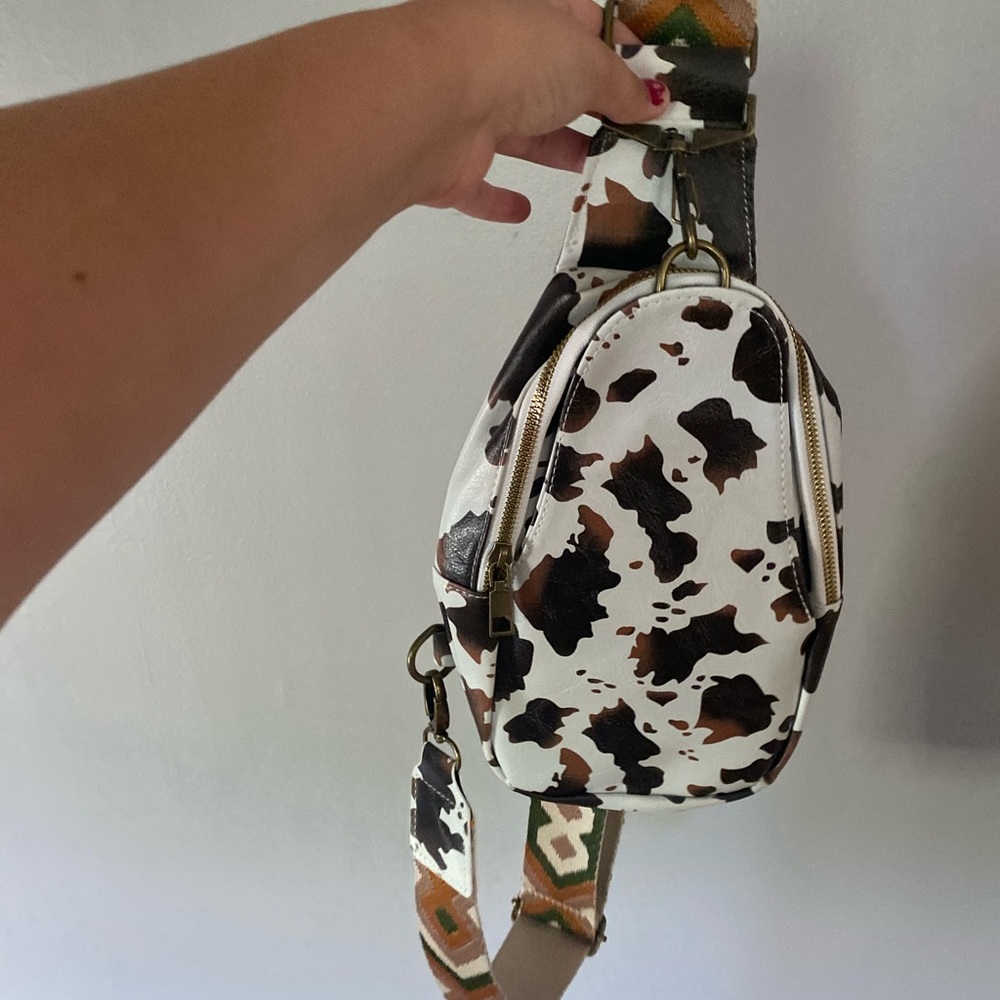 Cow print belt bad